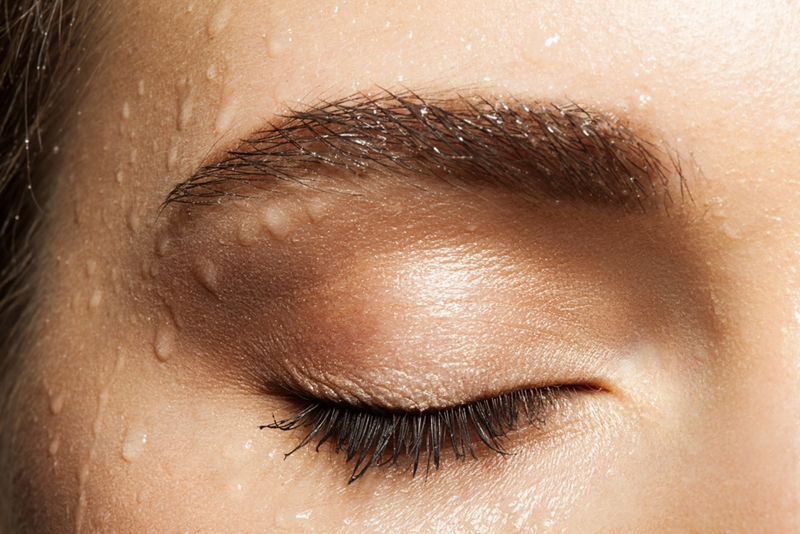 Choosing a mascara with all-natural ingredients can still keep you pool-ready this summer.